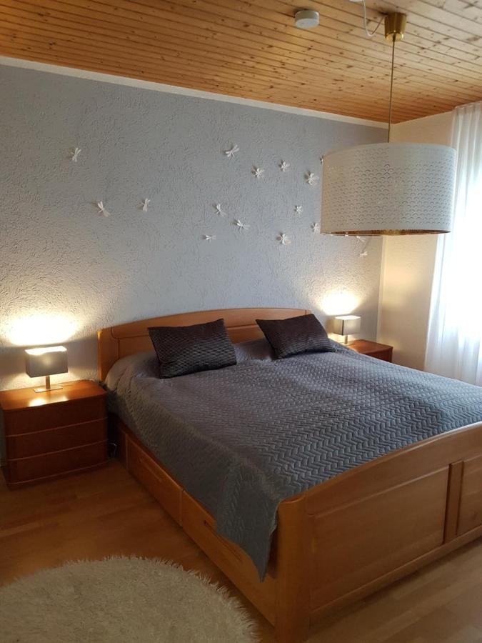 Hideout Apartment Моншау Екстериор снимка
