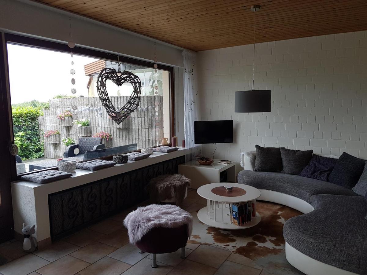 Hideout Apartment Моншау Екстериор снимка