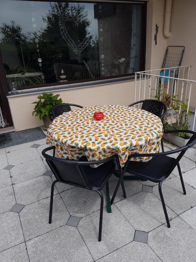 Hideout Apartment Моншау Екстериор снимка